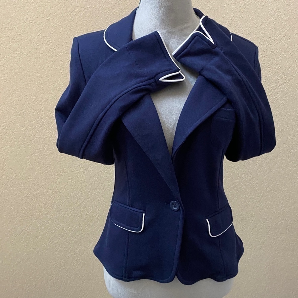 EUC Blue and white jacket - Picture 4 of 9